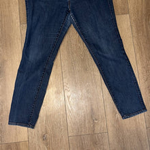 Load image into Gallery viewer, Size 12 Loft Petite Dark Wash Modern Skinny Jeans
