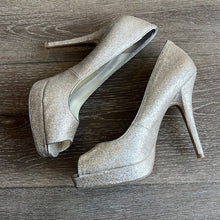 Load image into Gallery viewer, Size 7 Steve Madden Gold Glitter Sparkly Peep Toe Heels
