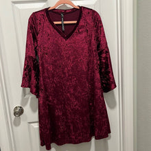Load image into Gallery viewer, Small Amaze Boutique Wine Red Crushed Velvet V-Neck Bell Sleeve Boho Shift Dress
