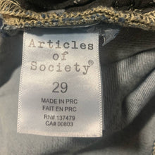 Load image into Gallery viewer, Size 29 Articles Of Society carley release hem cropped jeans

