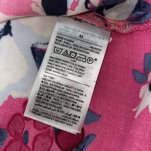 Load image into Gallery viewer, Medium Old Navy Hot Pink Floral Sleeveless V-Neck Top
