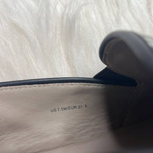 Load image into Gallery viewer, Sz 7.5 VINCE Black &amp; White Slip On Sneakers
