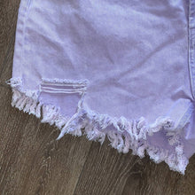 Load image into Gallery viewer, Sz 18 Wild Fable NWOT High-Rise Frayed Hem Denim Jean Shorts Lavender Purple
