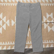 Load image into Gallery viewer, Size 8 Ann Taylor Black &amp; Ivory Printed Ankle Cropped Dress Pants
