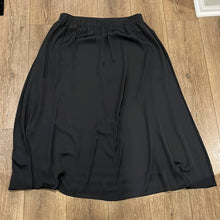 Load image into Gallery viewer, Size 1X Soft Surroundings Plus Size Black Maxi Skirt
