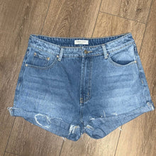 Load image into Gallery viewer, Large Hammer Jeans High Wiasted Denim Cut Off Shorts
