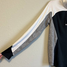 Load image into Gallery viewer, Medium Under Armour Black &amp; White Quarter Zip Pull Over Shirt

