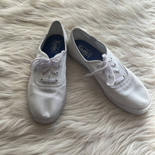 Load image into Gallery viewer, Sz 7.5 Keds Basic White Sneakers
