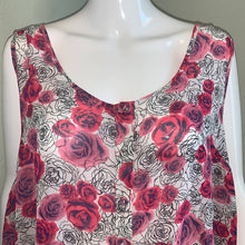Load image into Gallery viewer, Size 2X Torrid Pink &amp; Black Floral Button Front High Low Tank
