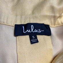 Load image into Gallery viewer, Small Lulu’s Go The Extra Mile Light Yellow Oversized Button-Up Top
