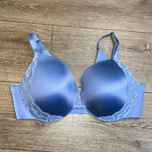 Load image into Gallery viewer, SIze 40D Soma Plus Size Periwinkle Blue Vanishing Back Fc Lace Trim Bra
