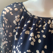 Load image into Gallery viewer, Large Madewell Memento Blue Ruffle Sleeve Floral Top
