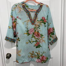 Load image into Gallery viewer, Petite Medium Soft Surroundings Petite Blue Pink Floral Embroidered Peasant Boho Tunic Top
