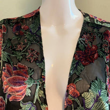 Load image into Gallery viewer, One Size Anthropologie Feathers By Tolani Crushed Velvet Floral Cover

