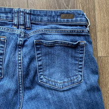 Load image into Gallery viewer, Size 4 Kut From The Kloth Medium Rise Straight Leg Jeans
