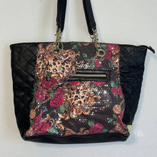 Load image into Gallery viewer, Betsey Johnson Black Leopard Floral Print Sequin Purse With Heart Key Chain
