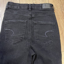 Load image into Gallery viewer, Size 2 Short American Eagle Black Denim Distressed Skinny Jeans
