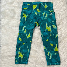 Load image into Gallery viewer, Medium Adidas Teal Green Capri Leggings
