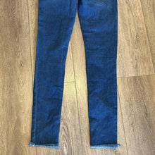 Load image into Gallery viewer, Size 27 Tall Madewell Roadtripper Dark Wash Denim Raw Hem Frayed Skinny Jeans

