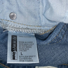 Load image into Gallery viewer, Large Hammer Jeans High Wiasted Denim Cut Off Shorts

