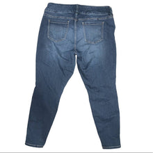 Load image into Gallery viewer, Sz 16 short Torrid Jeggings medium wash high rise high waisted skinny jeans (short)
