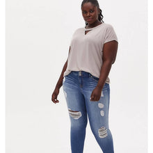 Load image into Gallery viewer, Size 1X Torrid Plus Beige CUPRO KEYHOLE DOLMAN TEE Shirt
