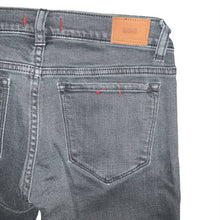 Load image into Gallery viewer, Sz 27 BDG Urban Outfitters Cigarette Mid-Rise Jean - Silver
