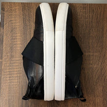Load image into Gallery viewer, Size 10 Steve Madden Black Slip On Edison Sneakers
