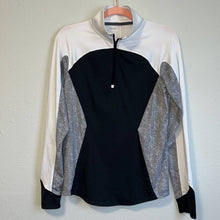 Load image into Gallery viewer, Medium Under Armour Black &amp; White Quarter Zip Pull Over Shirt
