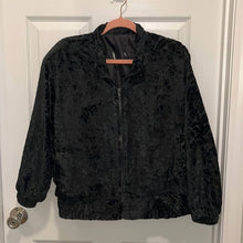 Load image into Gallery viewer, Medium Vintage Black Crushed Velvet Floral Print Bomber Jacket
