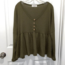 Load image into Gallery viewer, Large MOD On Trend Green Waffle Knit Scoop Neck Shirt

