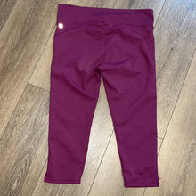 Load image into Gallery viewer, Large Fabletics Purple Cropped Leggings
