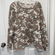 Load image into Gallery viewer, Size 2X Terra &amp; Sky Camo Print Always Latte Plus Size Raw Hem Sweatshirt
