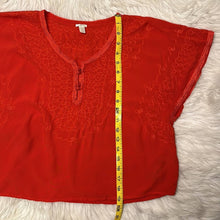 Load image into Gallery viewer, Medium Forever 21 Red Embroidered Boho Western Crop Top
