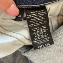 Load image into Gallery viewer, Size 25 J Brand Jude Mesmerize Denim Jeans
