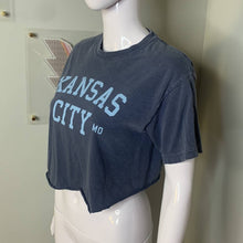 Load image into Gallery viewer, Small Comfort Colors Blue Kansas City Crop Tee
