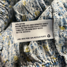 Load image into Gallery viewer, Large Universal Thread NWT Flutter Sleeveless Blue Floral Ruffle Sleeve Wrap Top
