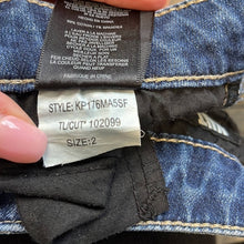 Load image into Gallery viewer, Size 2 KUT From The Kloth Catherine Boyfriend Fit Denim Jeans
